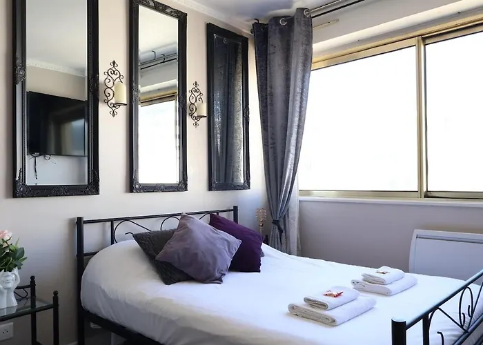 Orphelin2 Balneo Plaisir & Detente Au Centre Apartment *