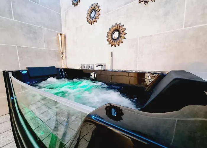 Orphelin2 Balneo Plaisir & Detente Au Centre Apartment