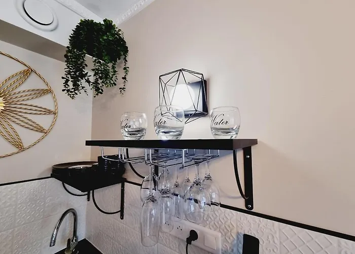 Orphelin2 Balneo Plaisir & Detente Au Centre